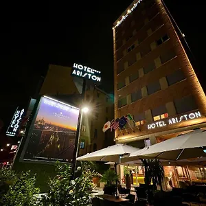Отель Ariston