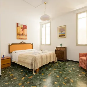Kyra's House , Venice Italy